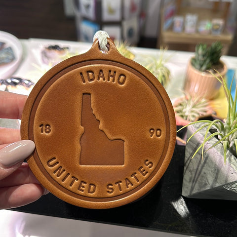 Leather Idaho 1890 Round Ornament