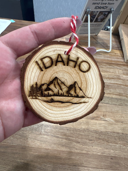 ORN Idaho w/ Mountains Ornament, Live Edge
