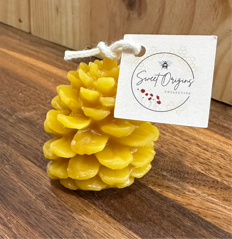 Pinecone Beeswax Candle 1oz