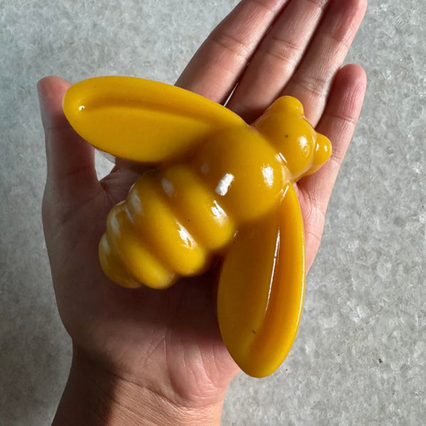 Honeybee Beeswax Candle 4oz
