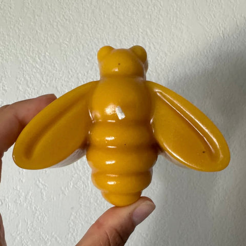 Honeybee Beeswax Candle 4oz