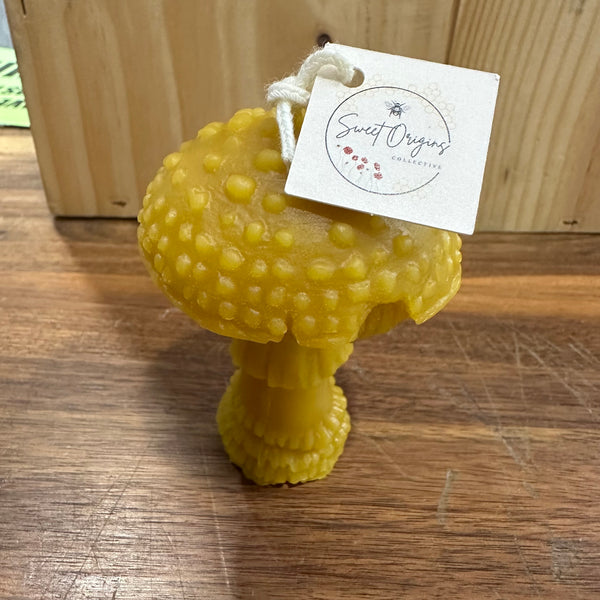 Amanita Beeswax Candle 3oz